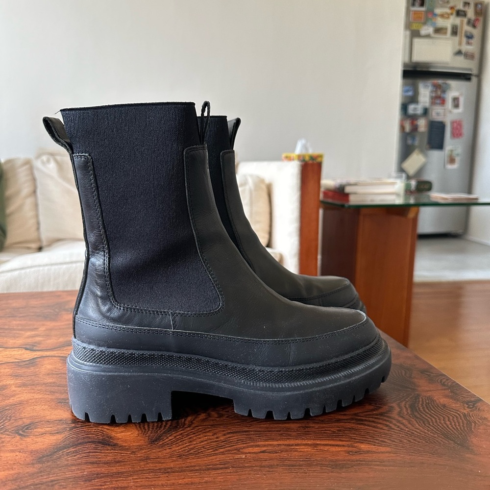 Black arket Chelsea boots size 36